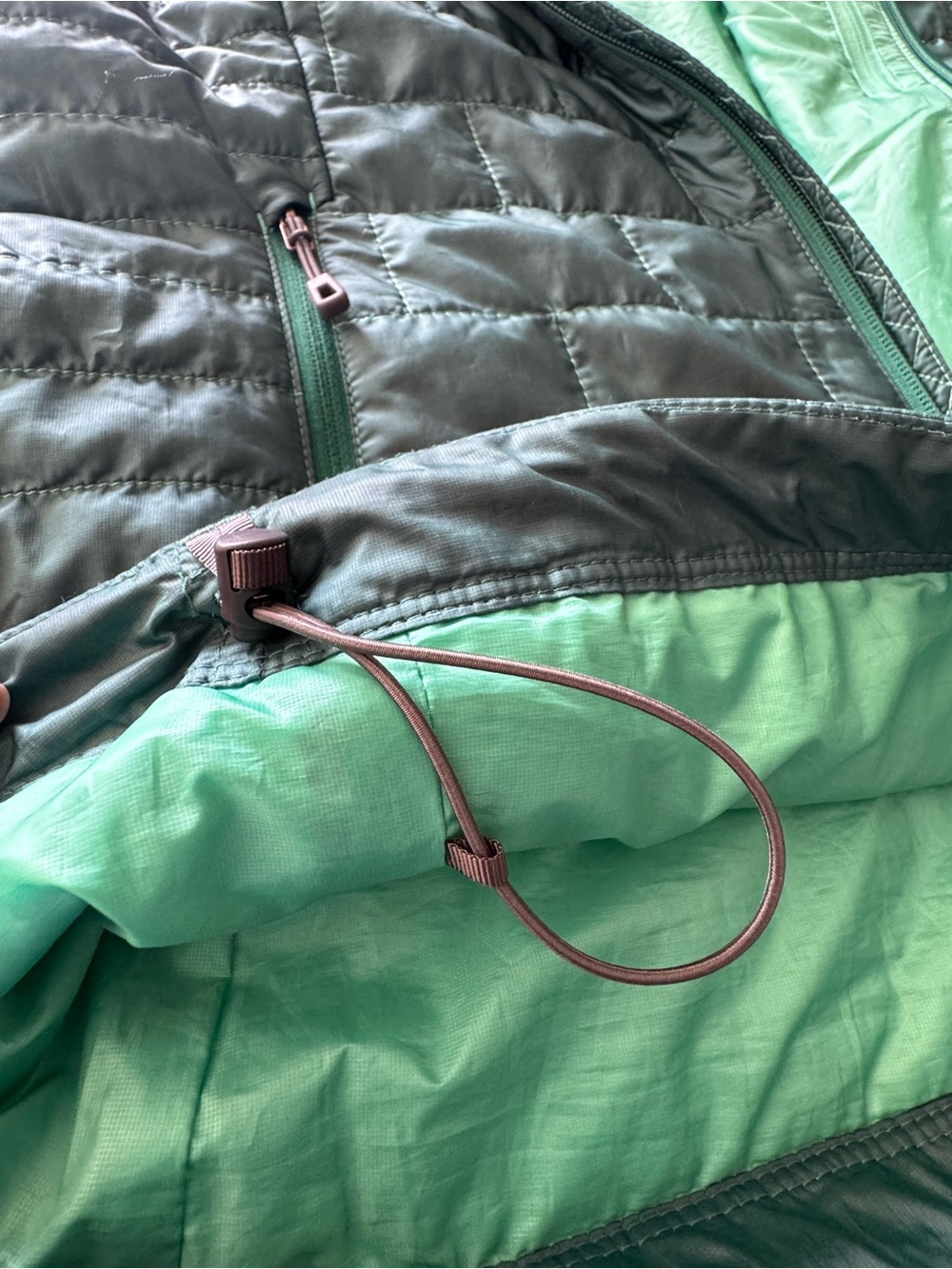 Patagonia Green Nano Puffer Vest (M) - Picture 6 of 6